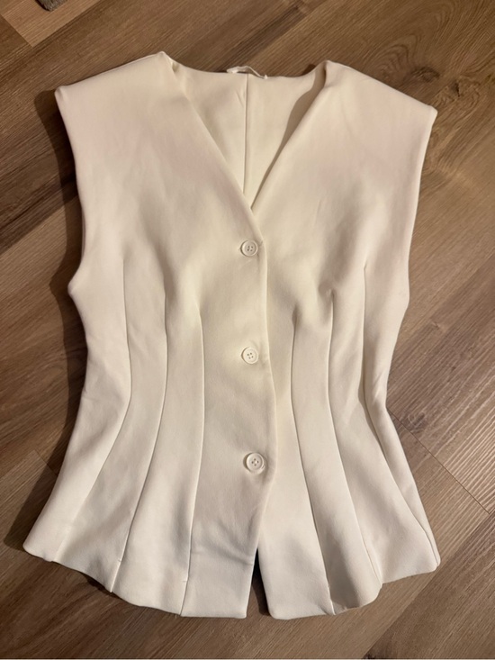 Zara Tops - Zara Cream Sleeveless Button-Front Tailored Tunic
